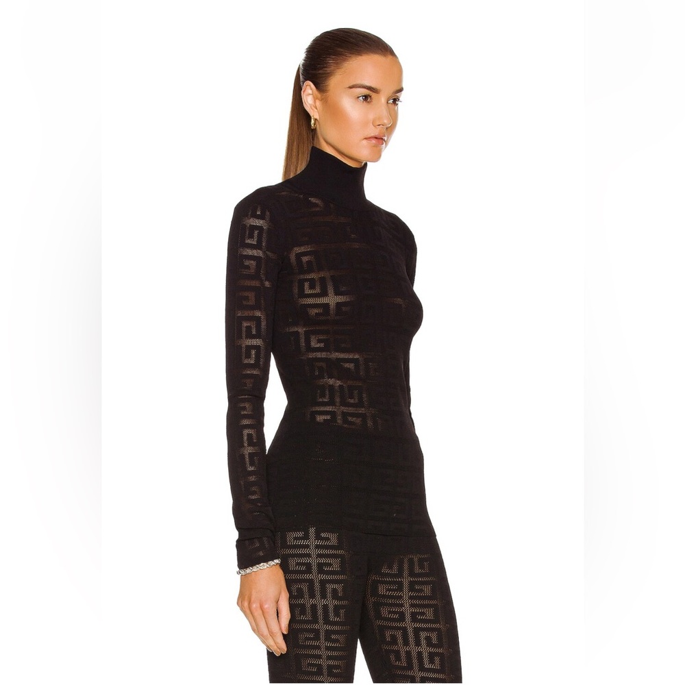 GIVENCHY
All Over 4G Turtleneck Sweater - Picture 2 of 5